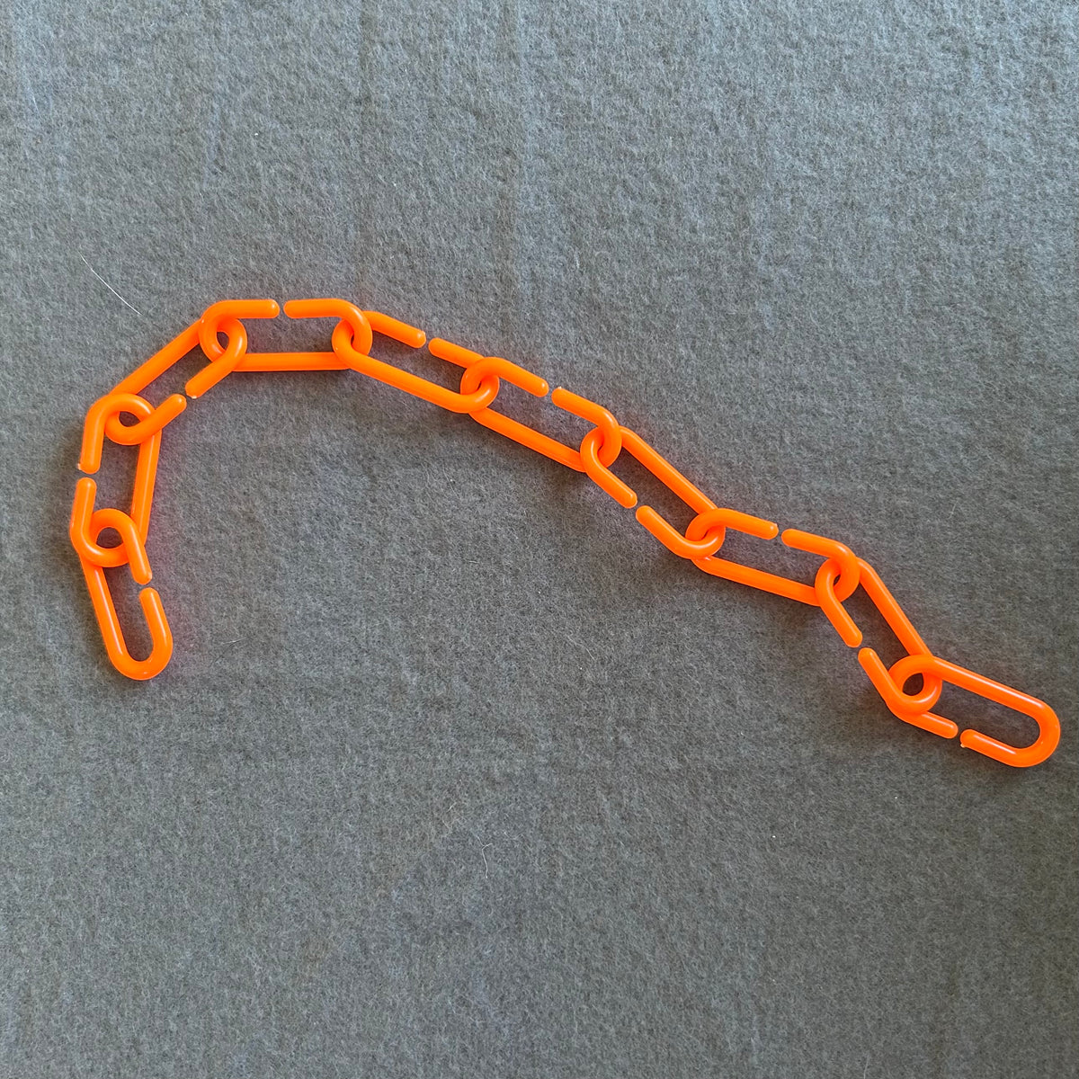 Chain - 10 links of orange – Mr Wiggles Rat Supplies